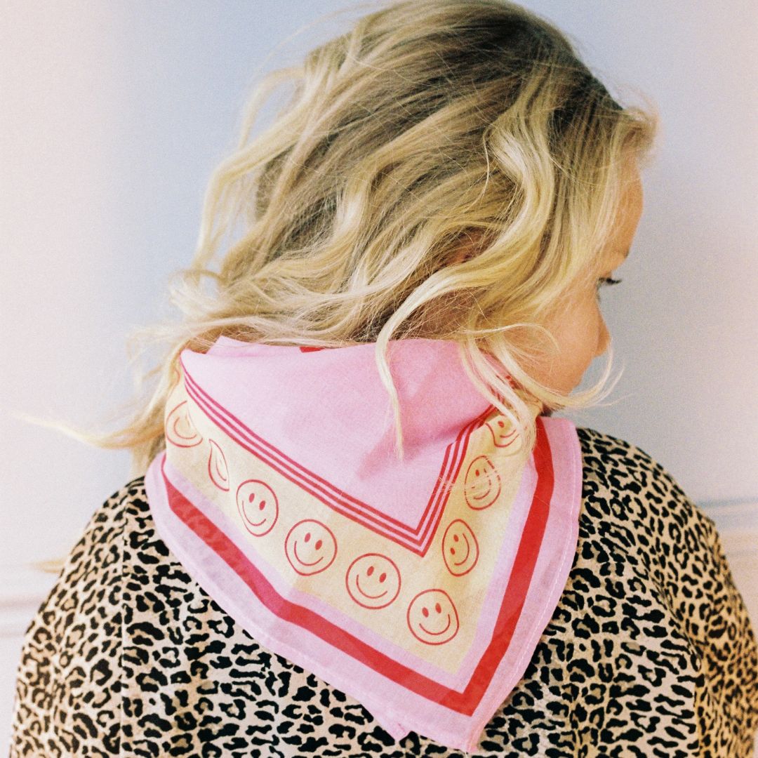 SCARF POMME CLUB SMILEY | BLOWY BUBBLEGUM