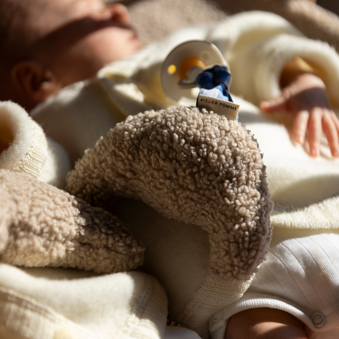 PACIFIER CLOTH | BONJOUR LITTLE CROISSANT