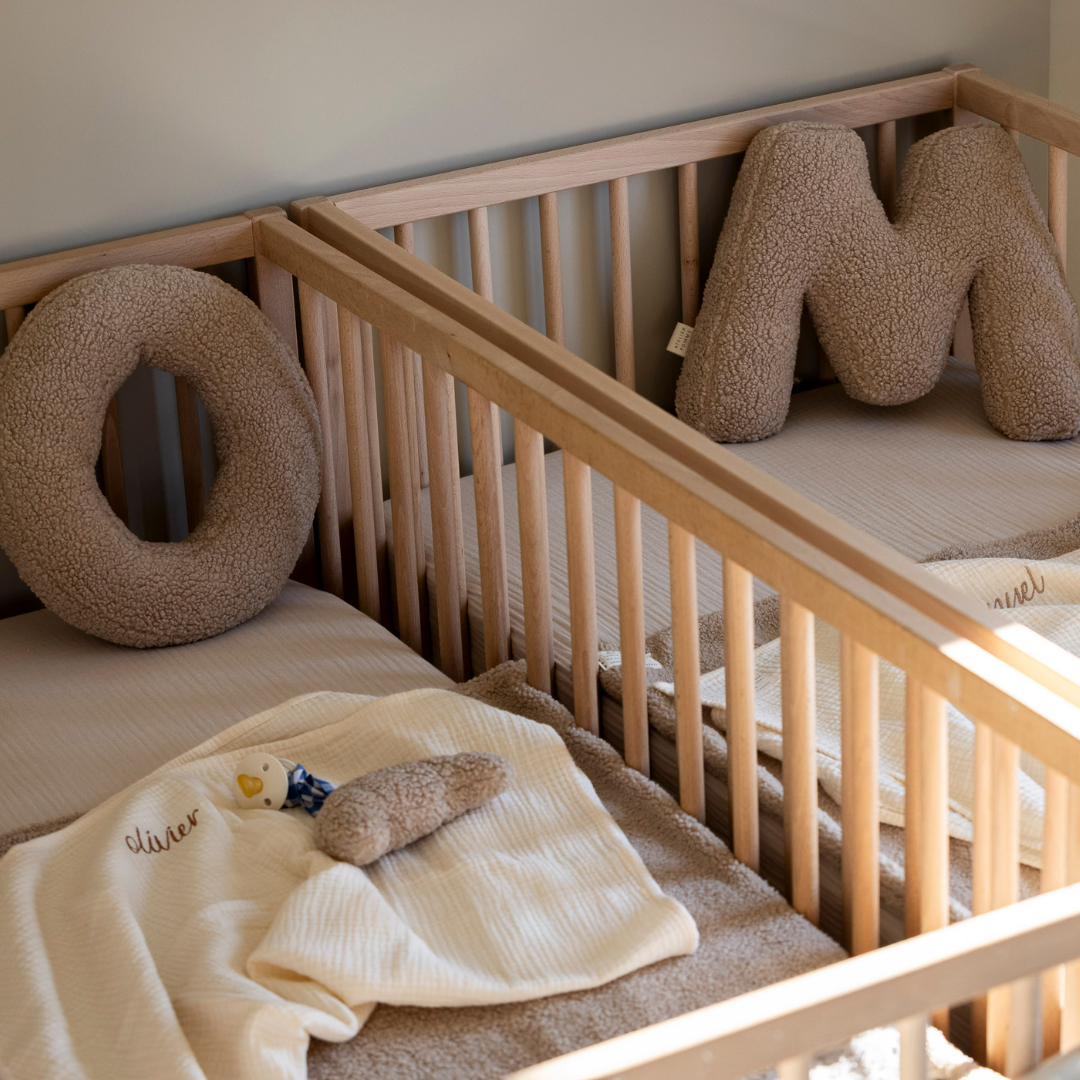 GIANT CHUNKY LETTER