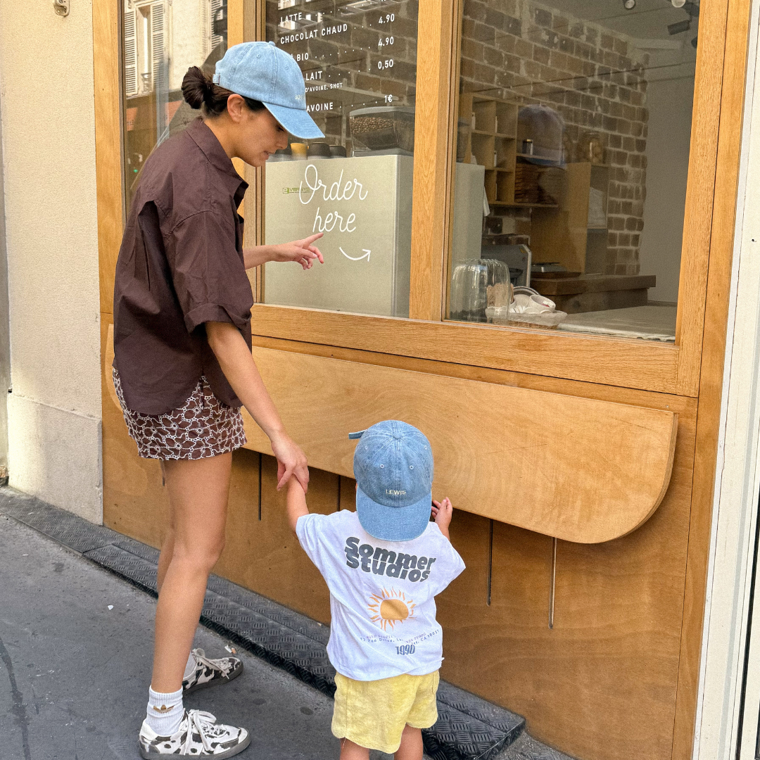 Een pet met een personalisatie