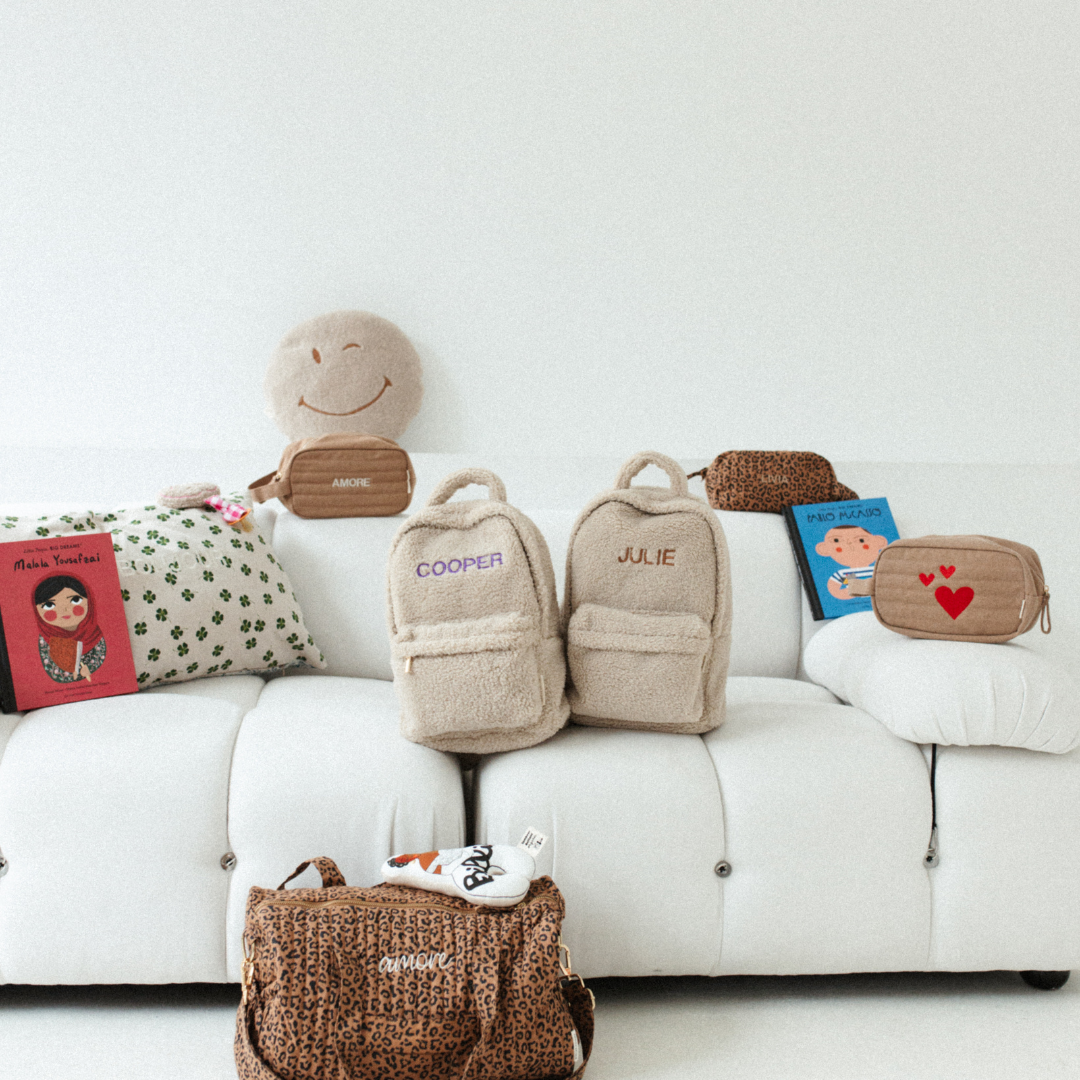 Een gepersonaliseerde rugzak met de naam erop