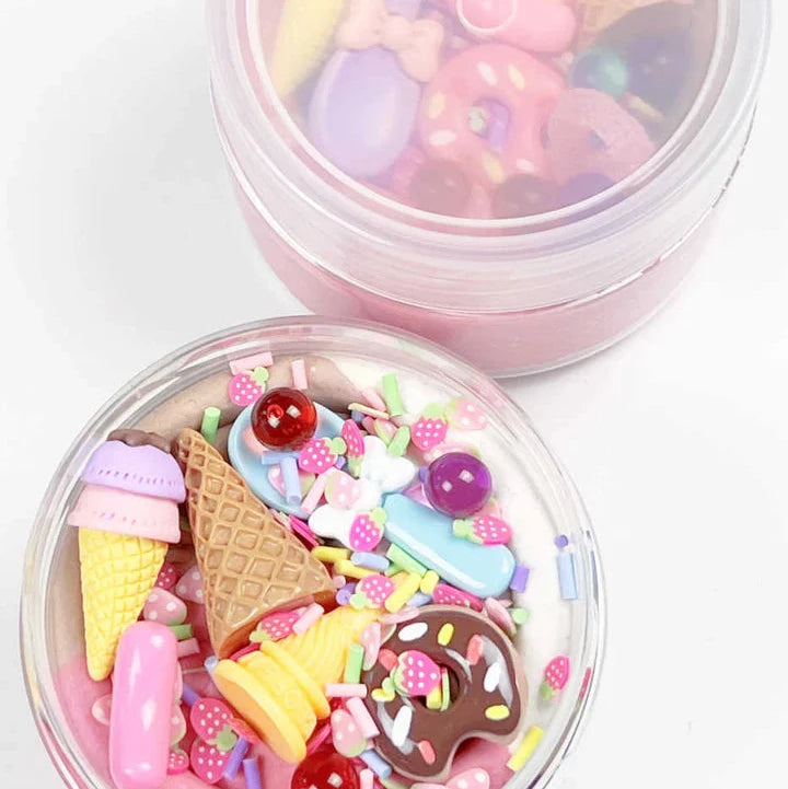 Een 100% natuurlijke klei voor kinderen met figuurtjes erin