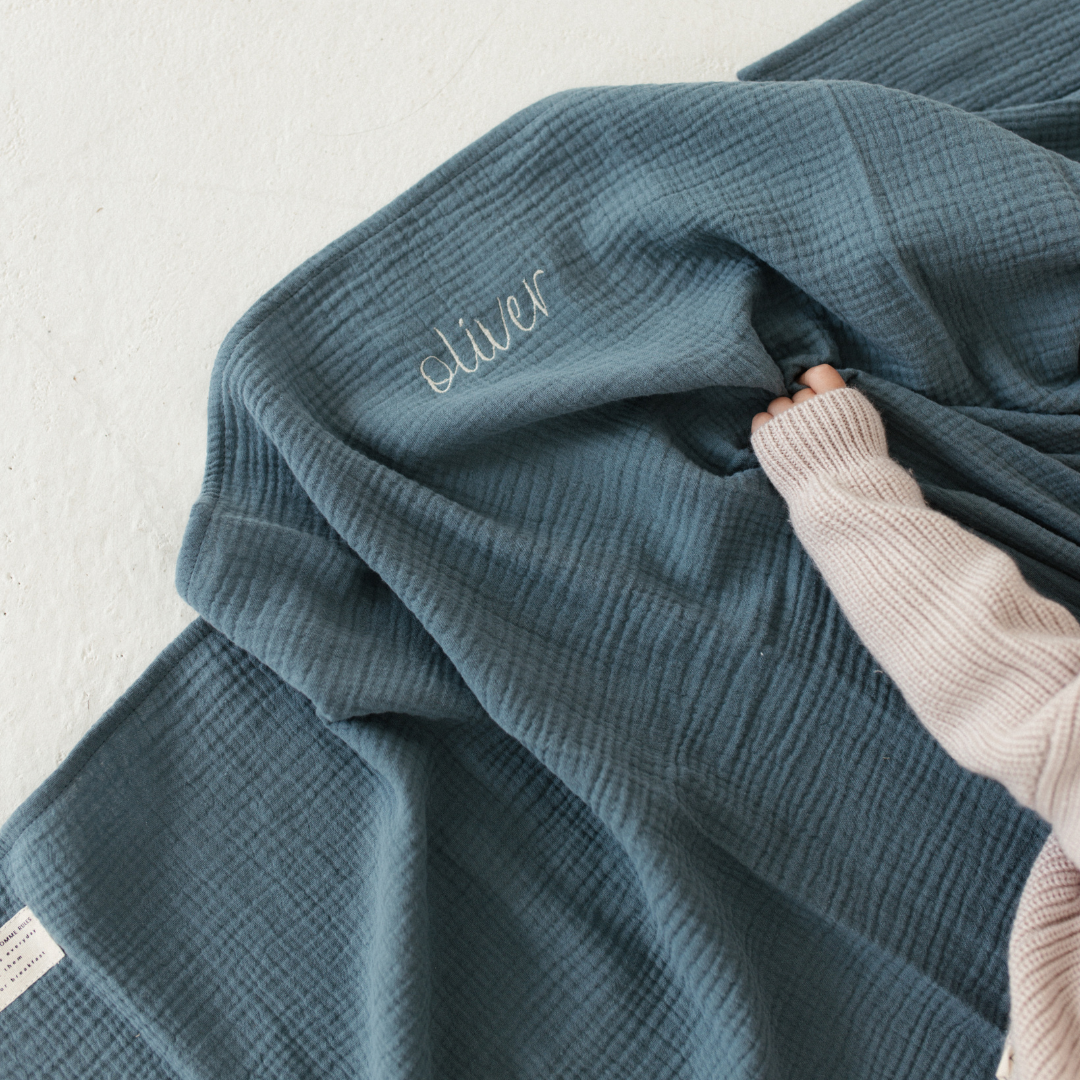 Giant swaddle misty blue