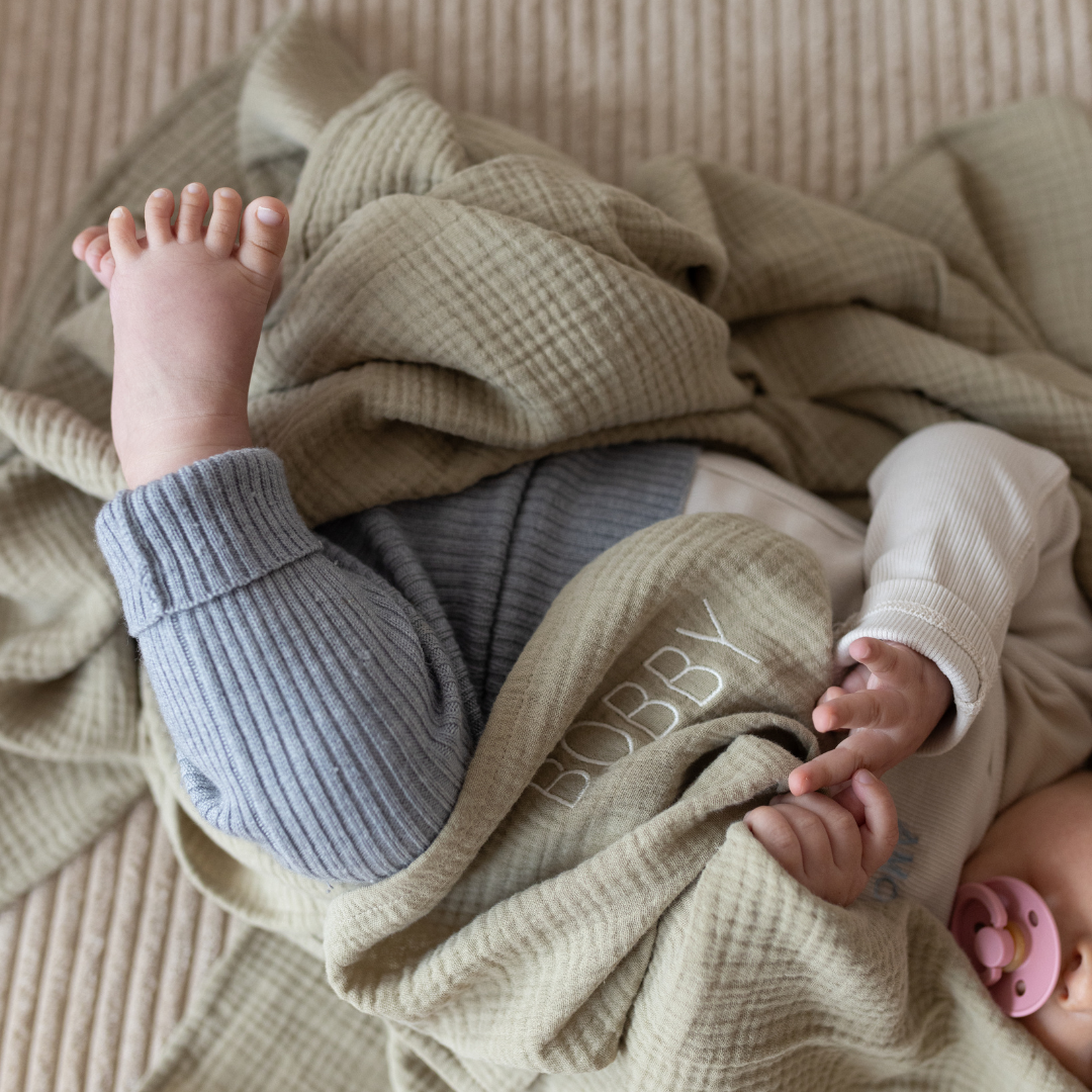 Giant swaddle morning moss