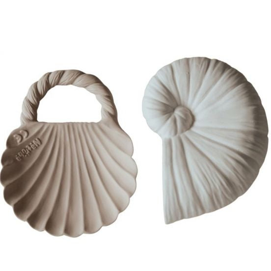 baby speelgoed schelp voor in bad