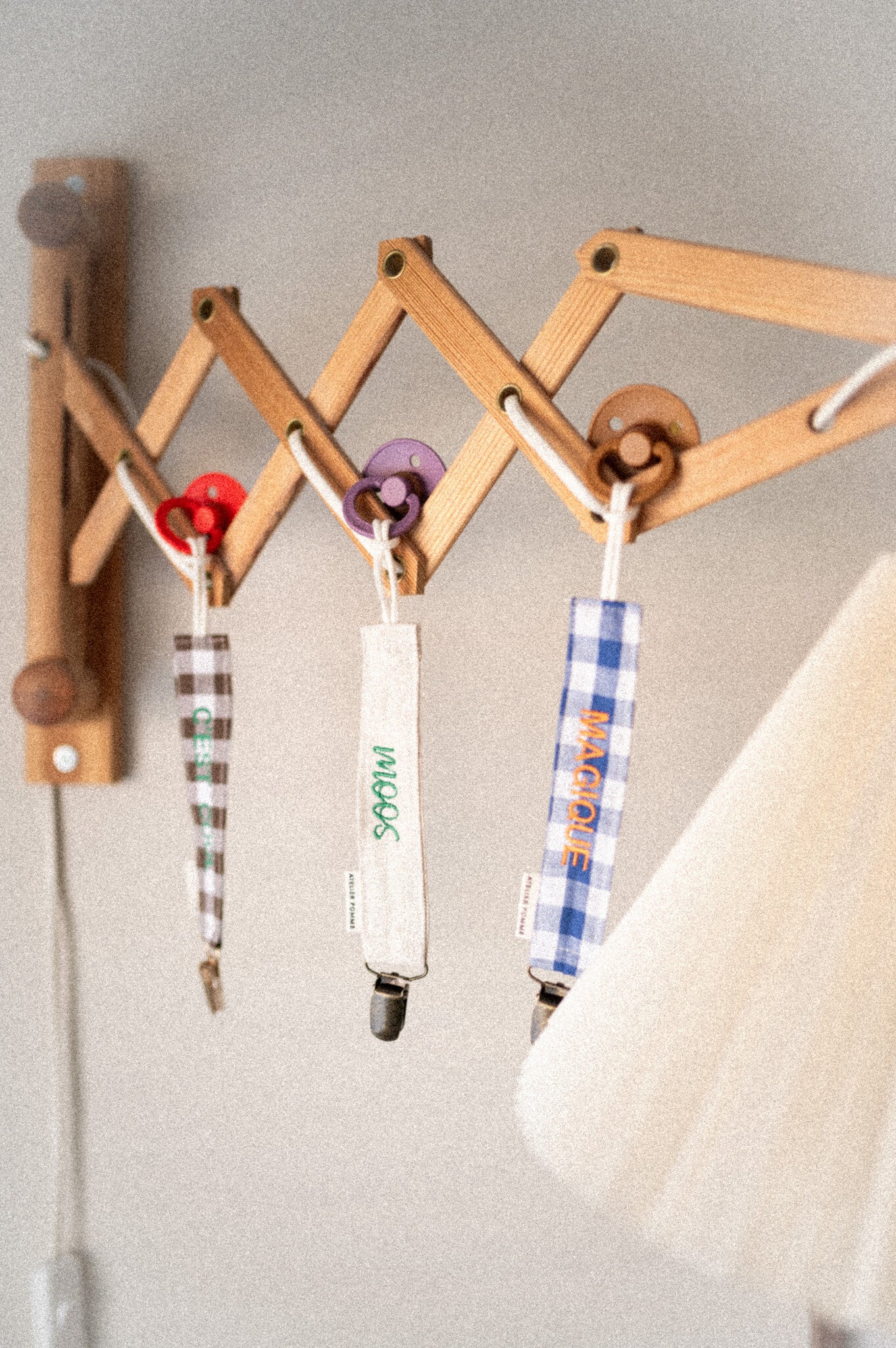 PACIFIER CORD | LOVELY LINEN