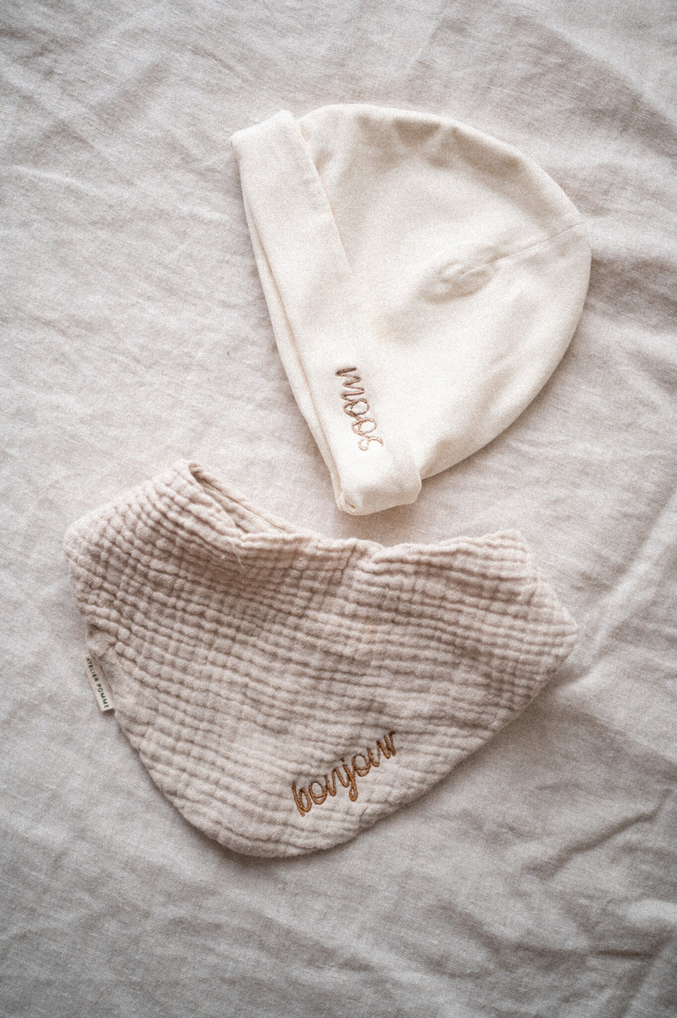 TINY BIB | BONJOUR BEIGE