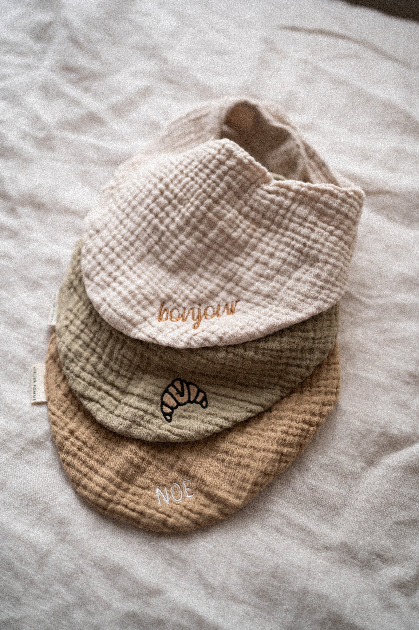 TINY BIB | BONJOUR BEIGE