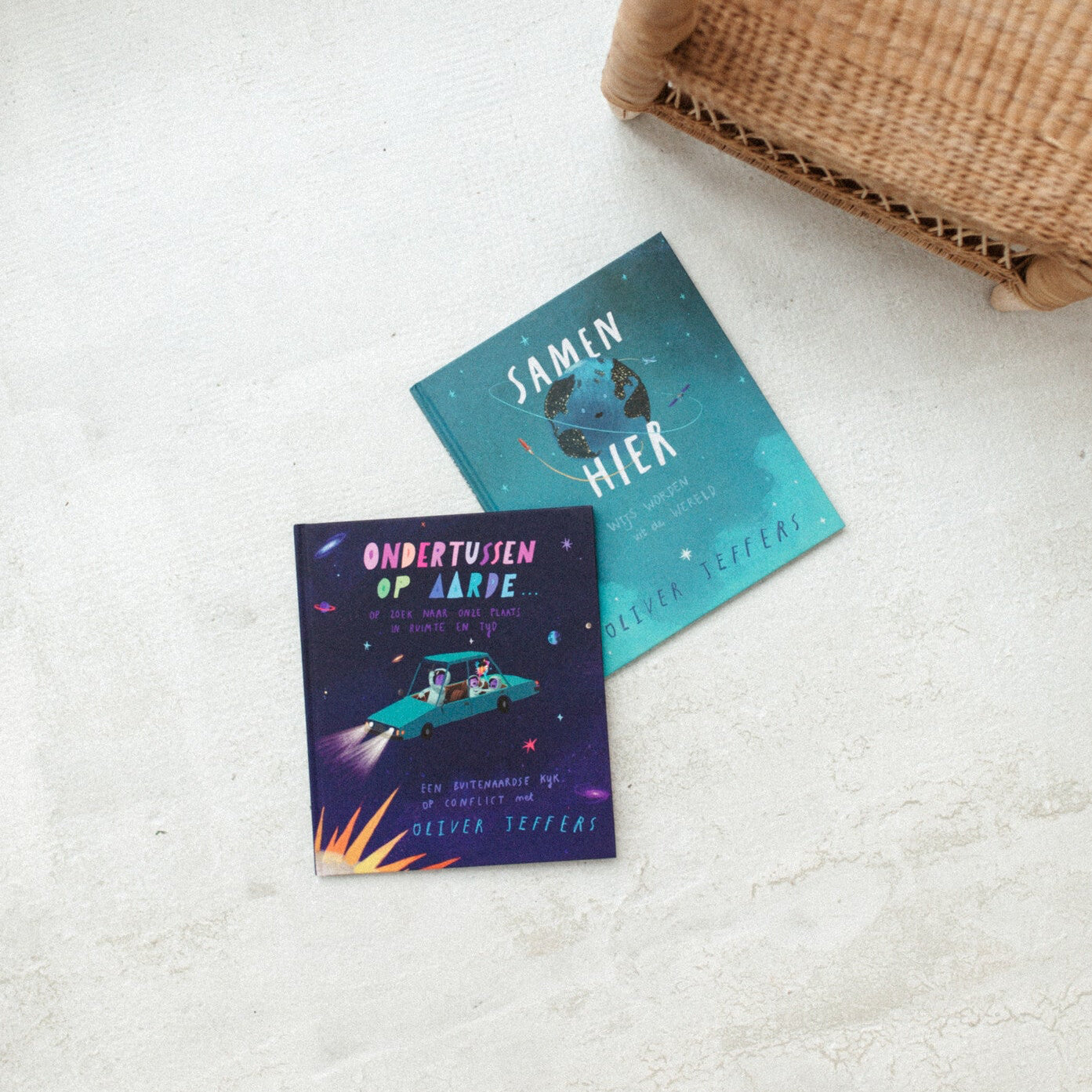 BOOK | ONDERTUSSEN OP AARDE...