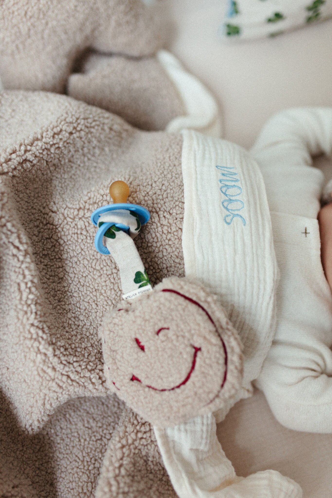 PACIFIER CLOTH POMME | TEDDY THE ORIGINAL