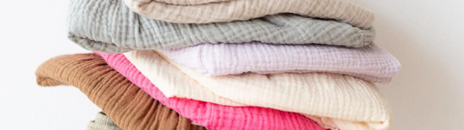 Zacht hoeslaken voor babybed, co-sleeper of wieg gemaakt van mousseline katoen