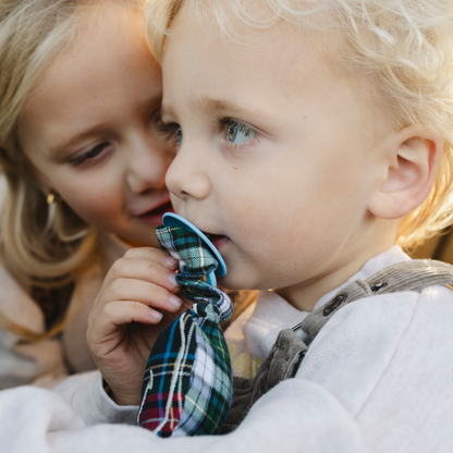 PACIFIER CLOTH POMME | PETIT TARTAN BLEU