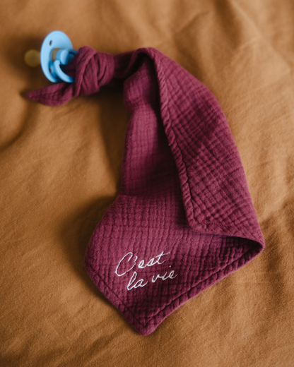 PACIFIER CLOTH  CUDDLE | BURGUNDY BOO