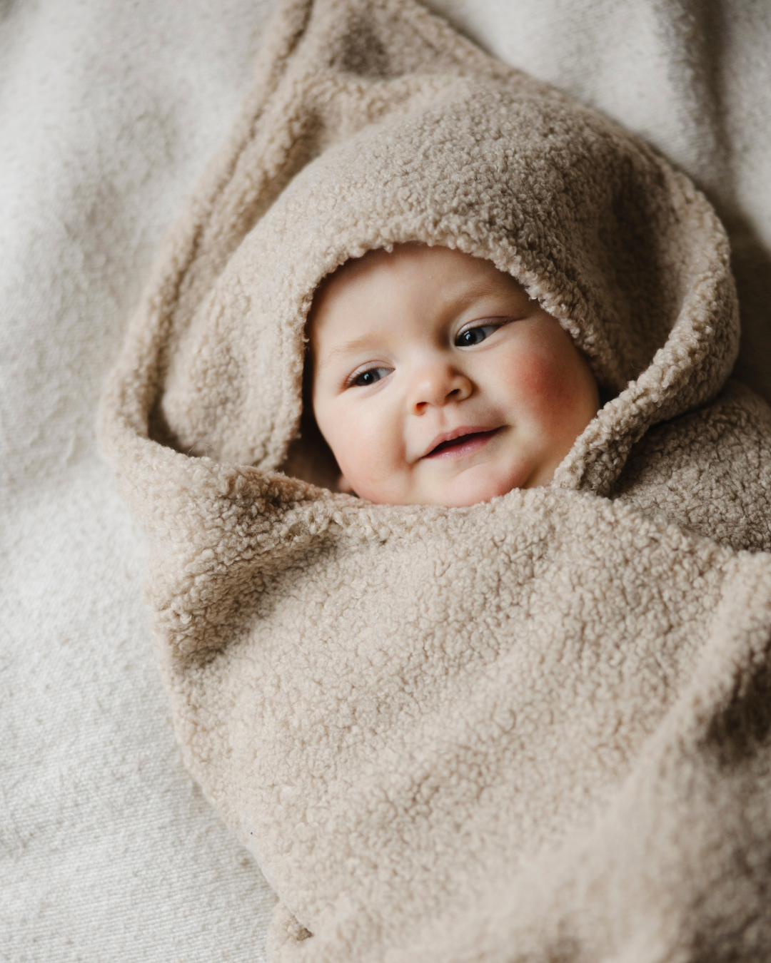 TEDDY HOODED BLANKET | BONJOUR BEIGE