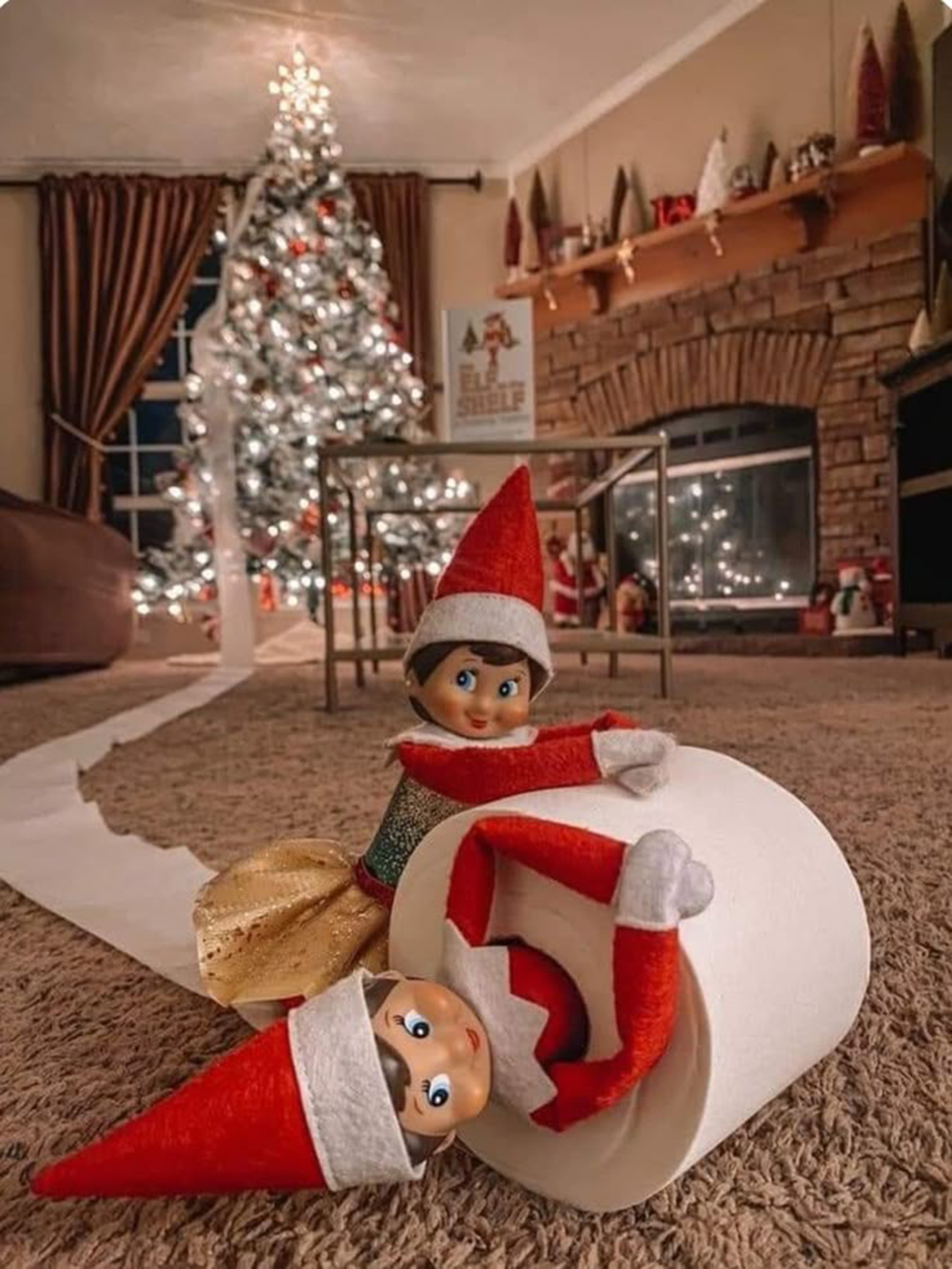 A FAMILY TRADITION | ELF ON TE SHELF
