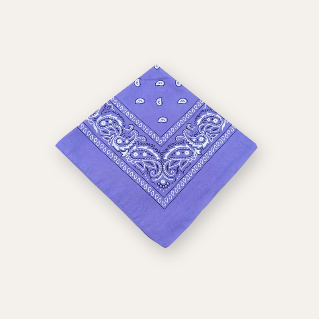 Een lila bandana sjaal