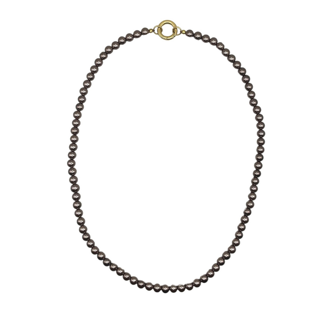 Een parelketting in het bruin 