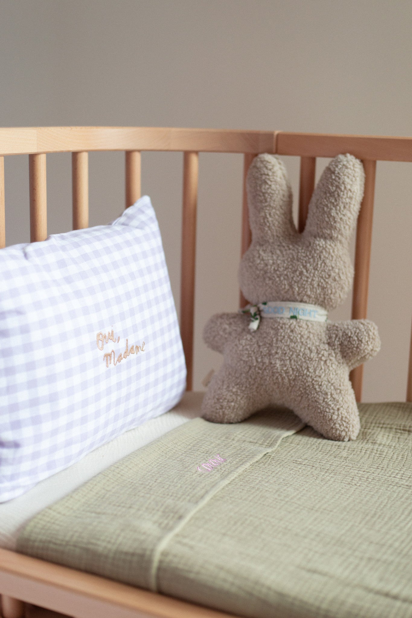 Flat sheet crib morning moss