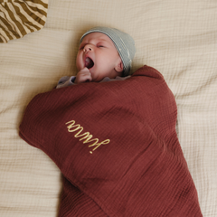 GIANT SWADDLE | BURGUNDY BOO