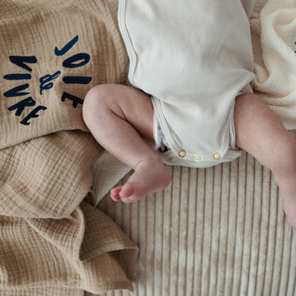 Giant swaddle fine brown