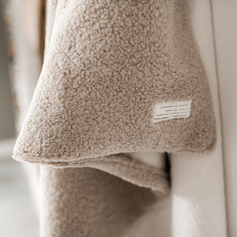 LIMITED EDITION GIANT TEDDY BLANKET