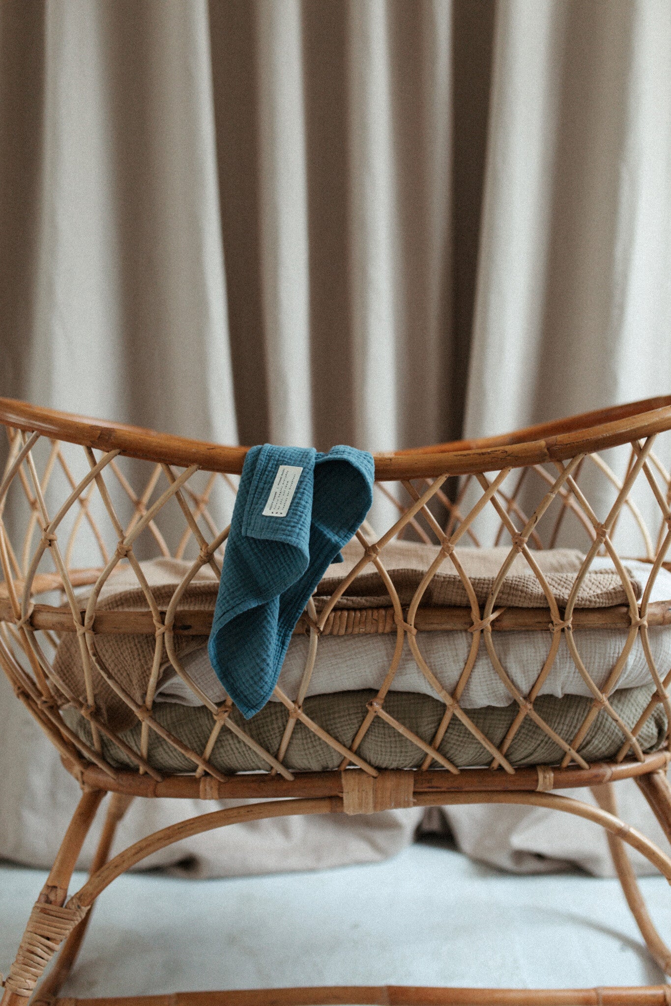 Petit towel misty blue 