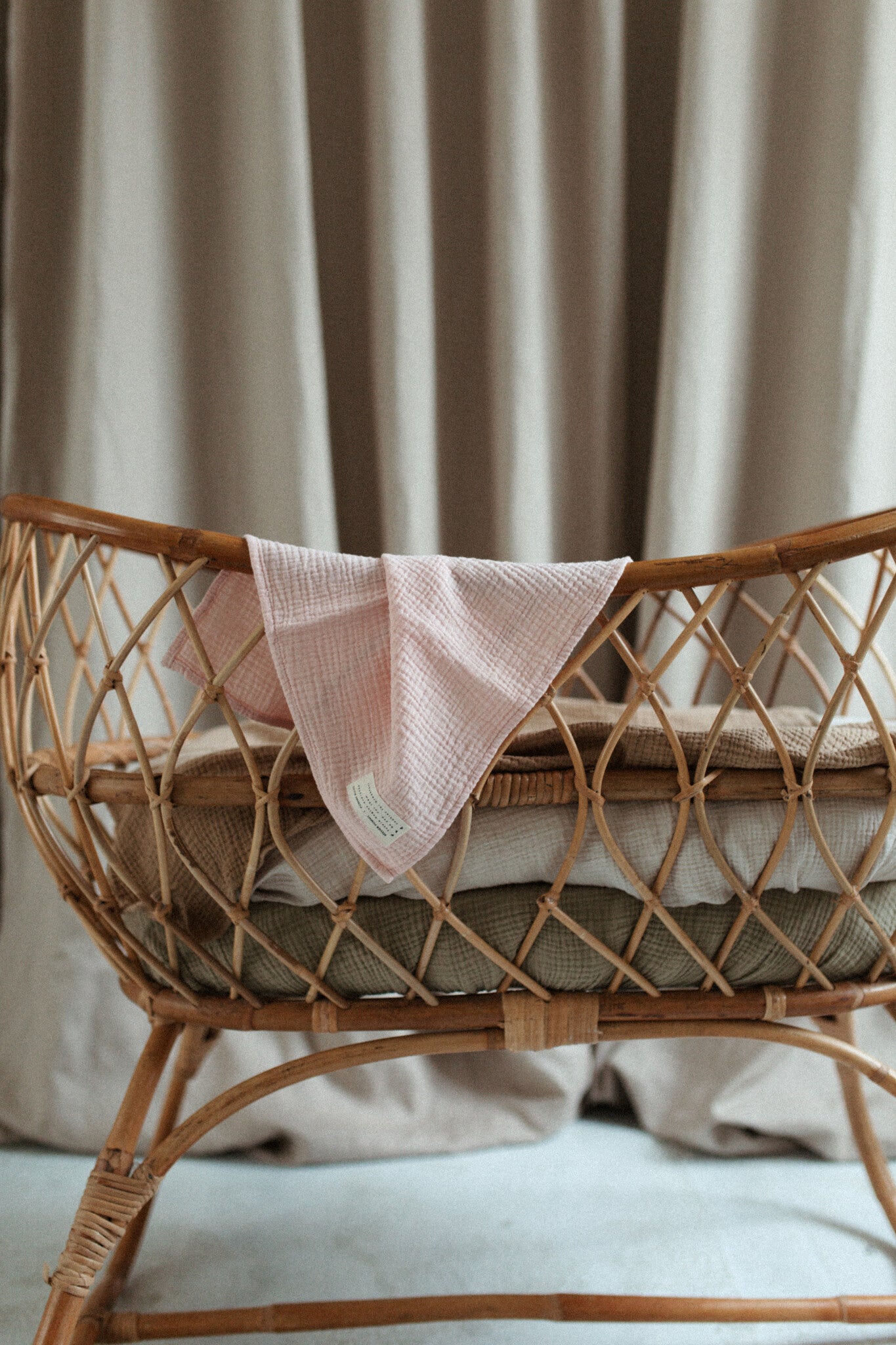 Petit towel pinky promise 