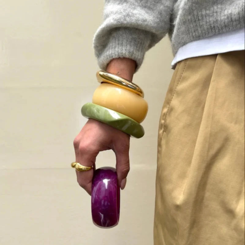 ARMBAND