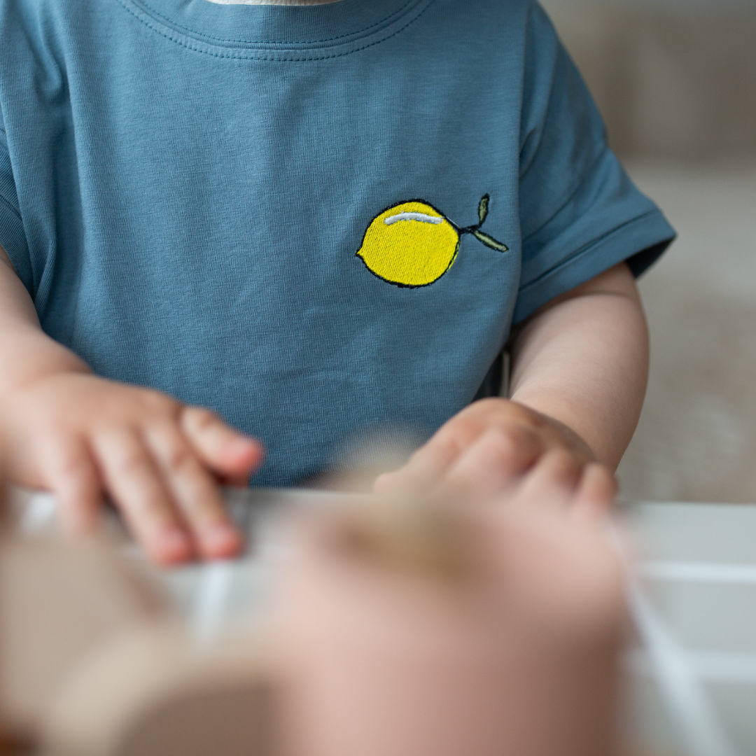 blauwe kinder t-shirt met icoon 