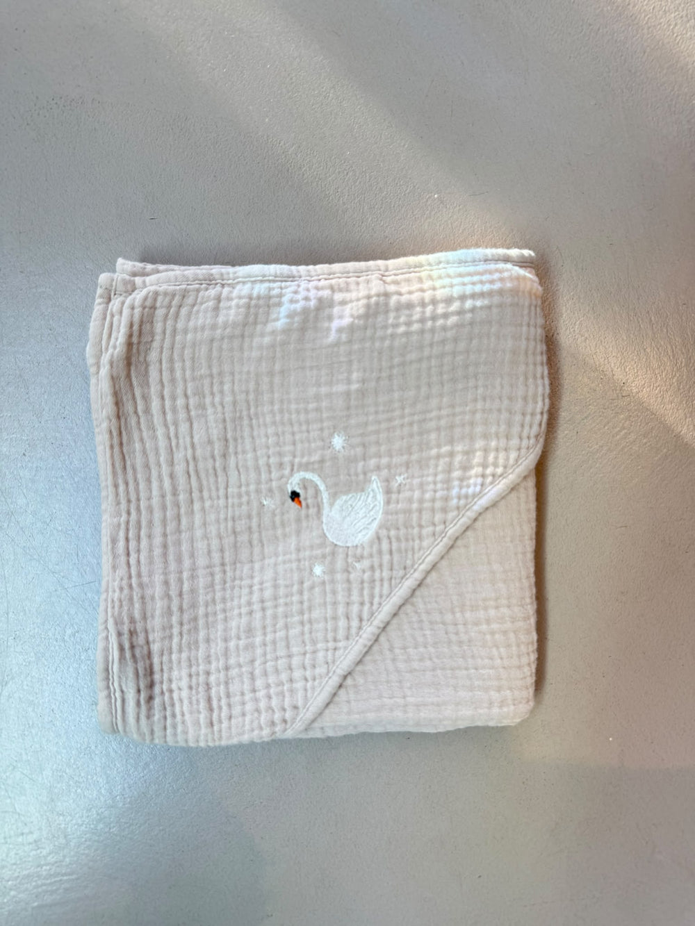 SAMPLE SALE | Bath Towel Bonjour Beige Swan