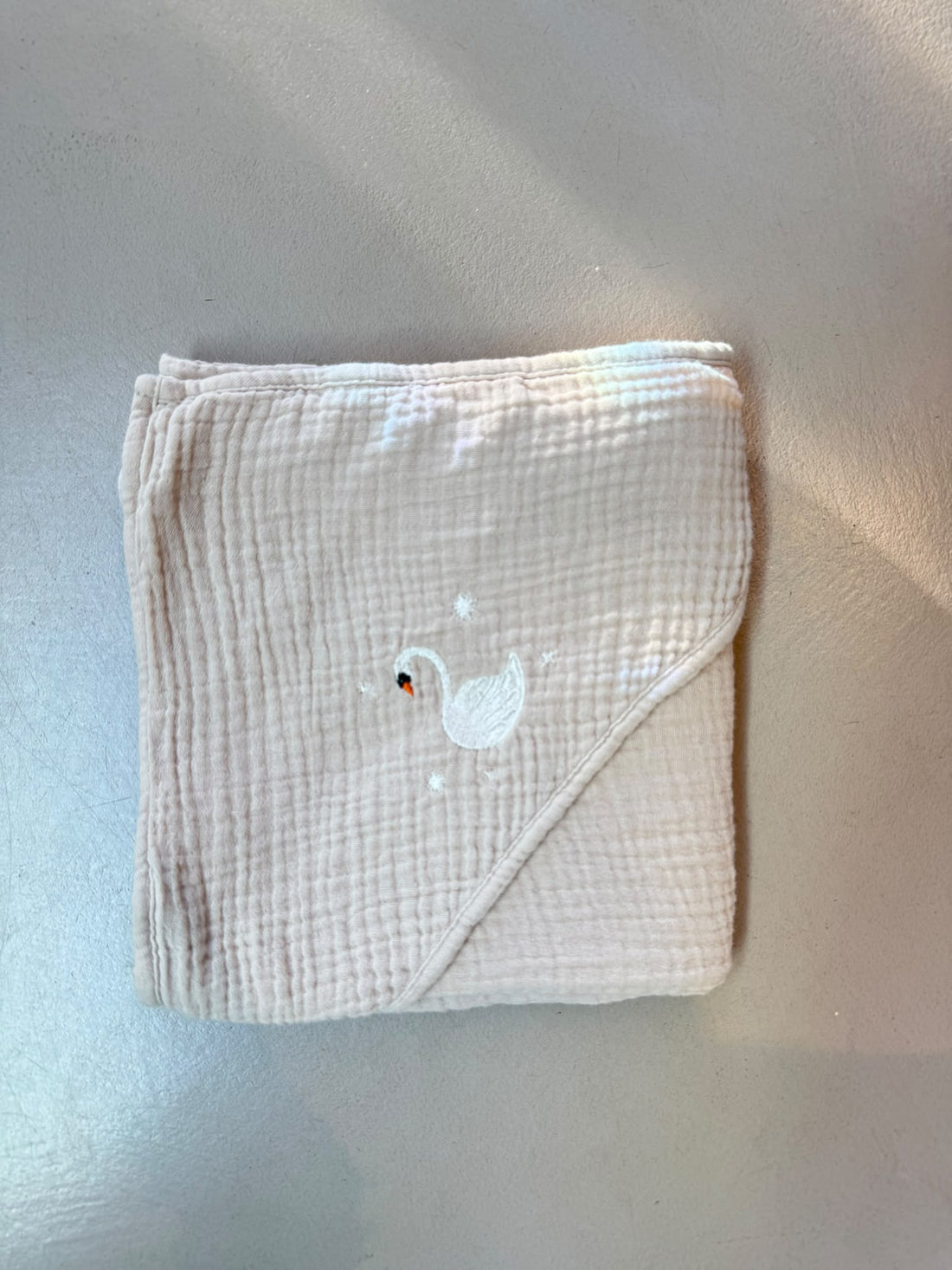SAMPLE SALE | Bath Towel Bonjour Beige Swan