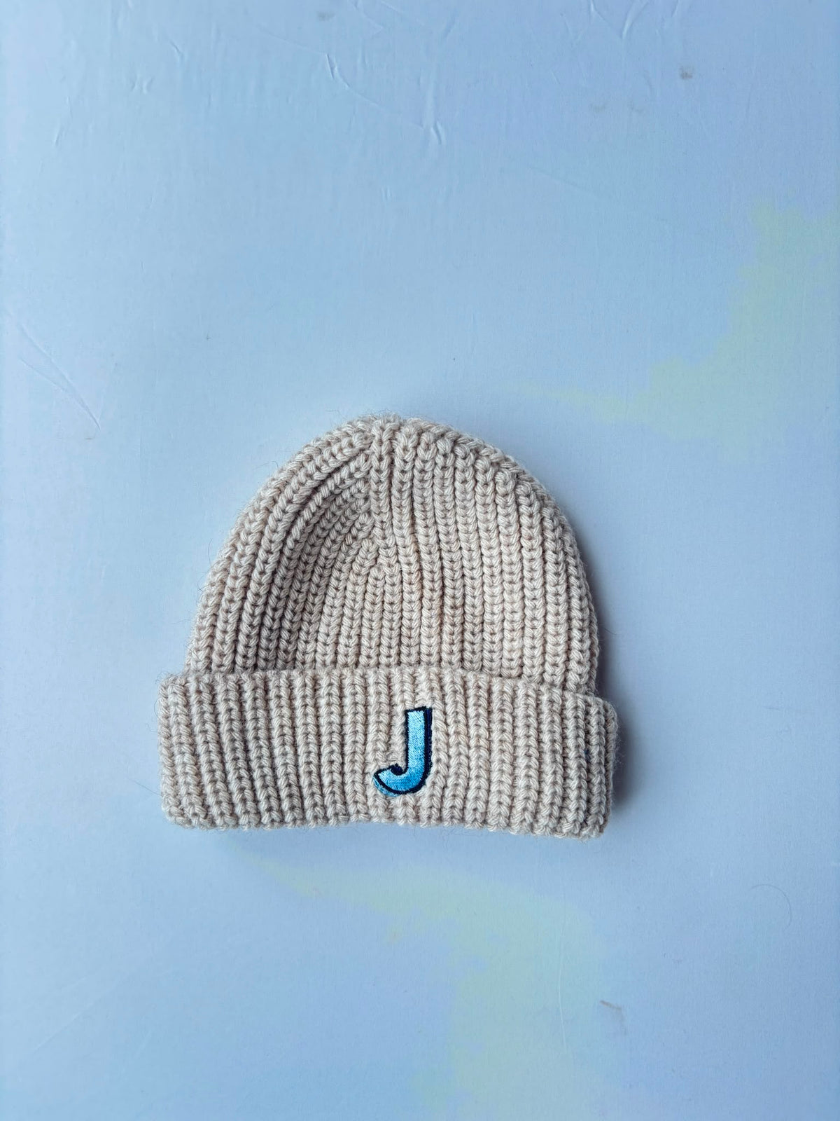 SAMPLE SALE |Beanie Bonjour Beige Initial J 0-6 months