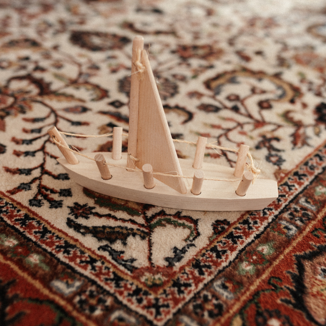 Houten speelgoed zeilboot 