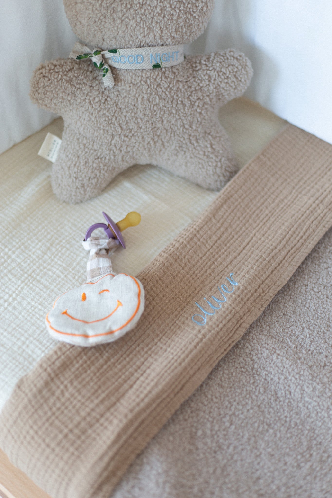 FLAT SHEET CRIB | FINE BROWN