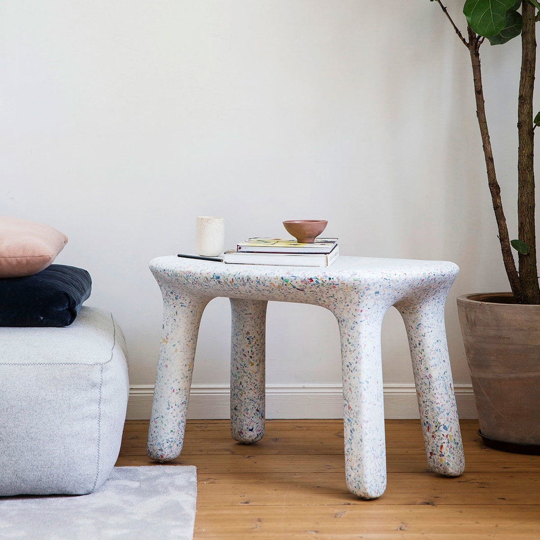 LUISA TABLE  | PARTY