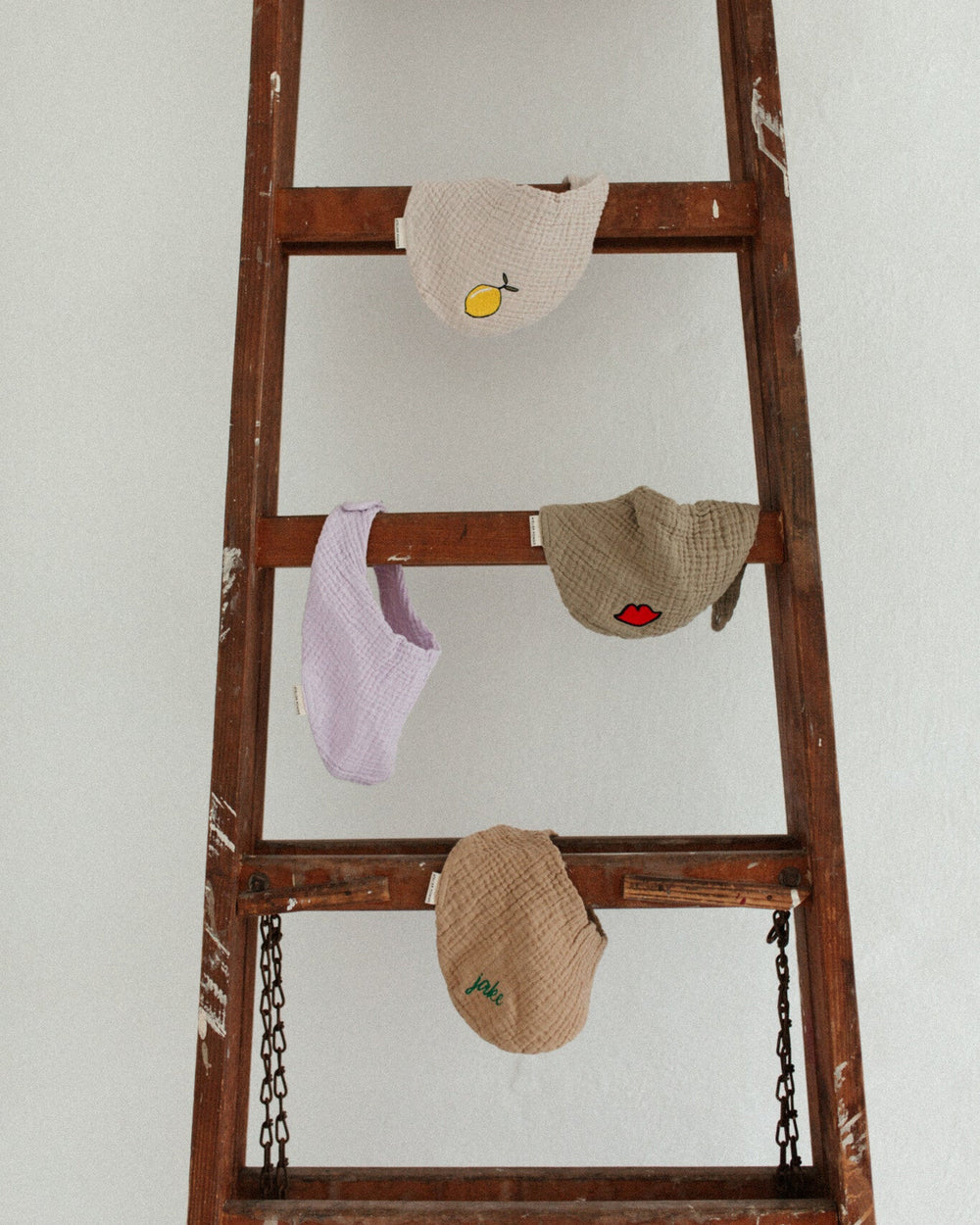 TINY BIB | BONJOUR BEIGE