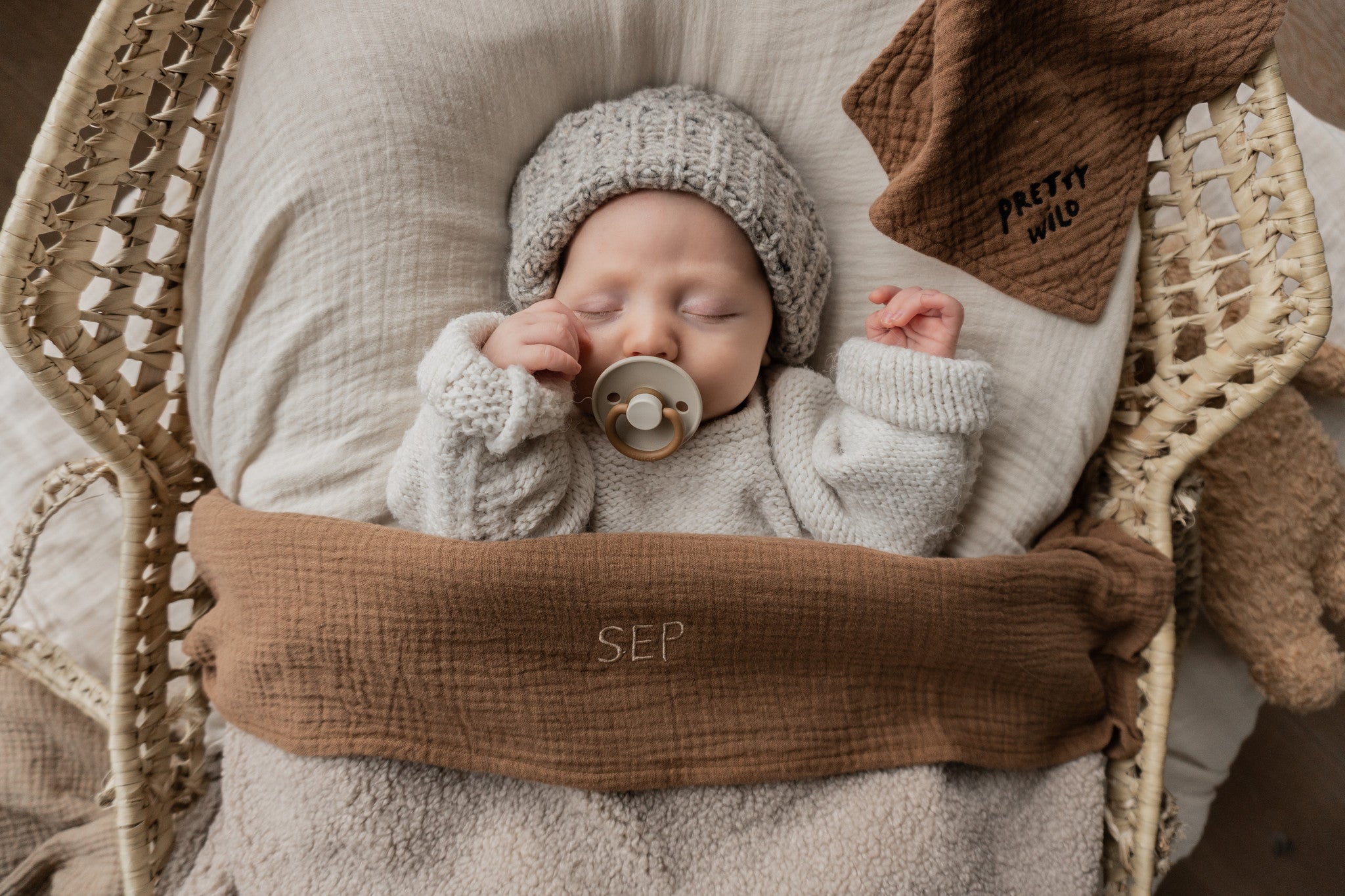 FLAT SHEET COT | BETTER BROWNIE