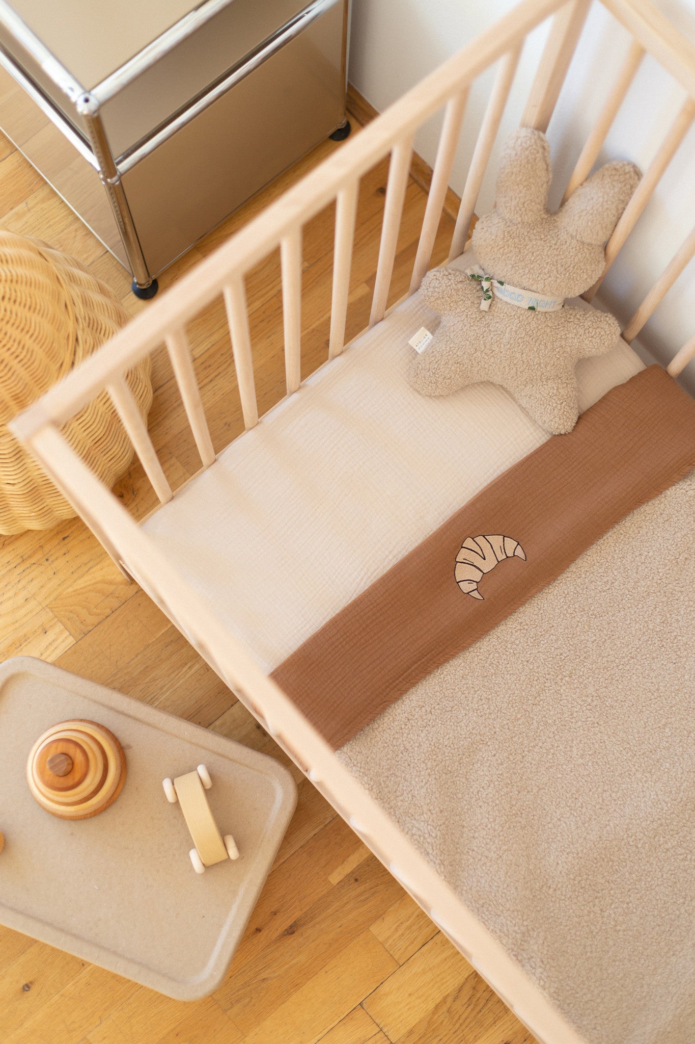 FLAT SHEET COT | BETTER BROWNIE