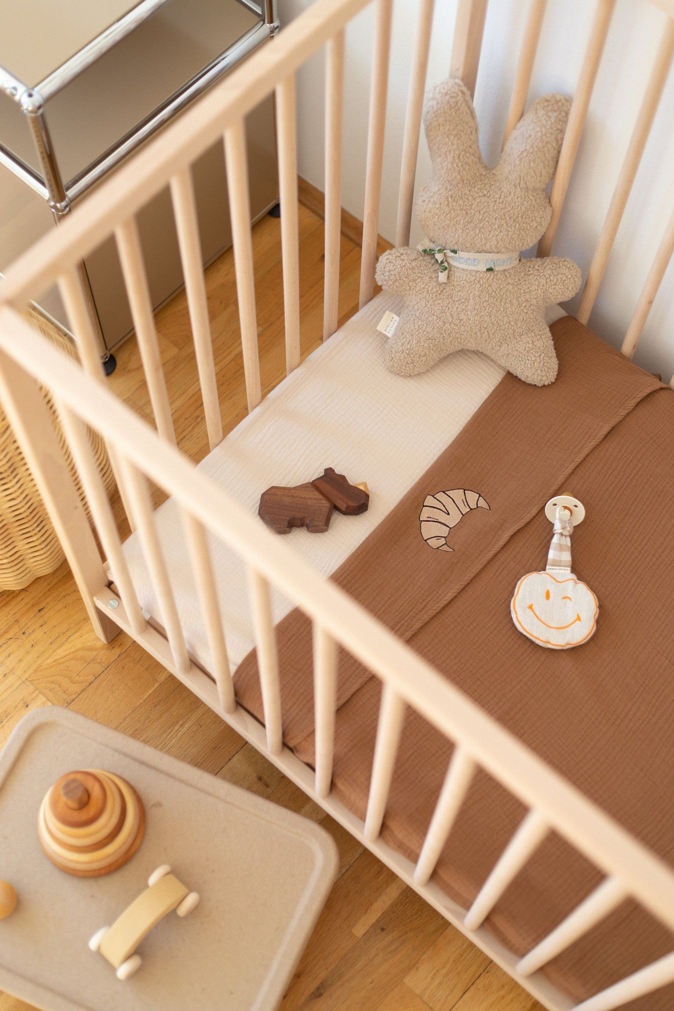 FLAT SHEET COT | BETTER BROWNIE