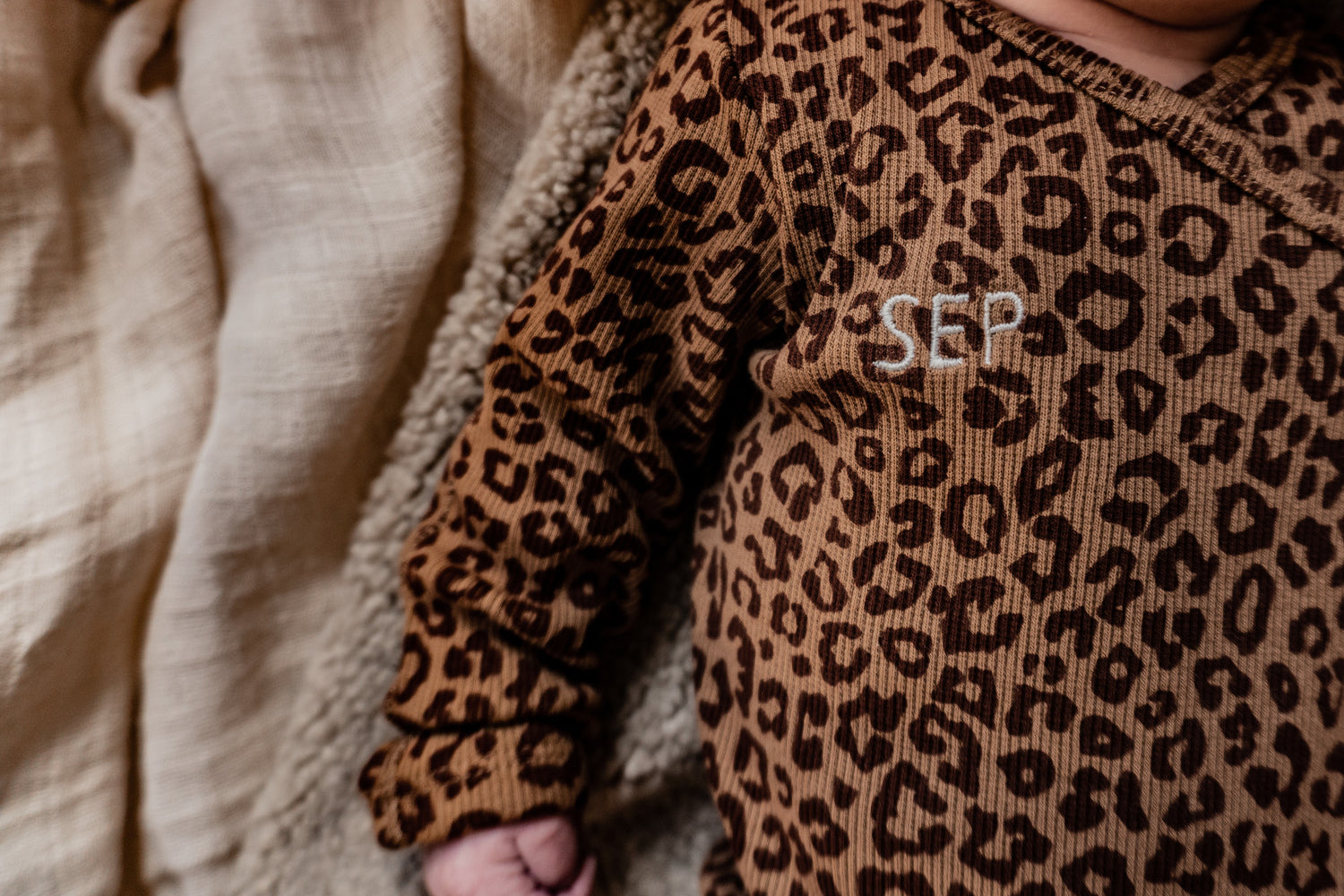 ROMPER WRAP THE BABY  | LEOPARD