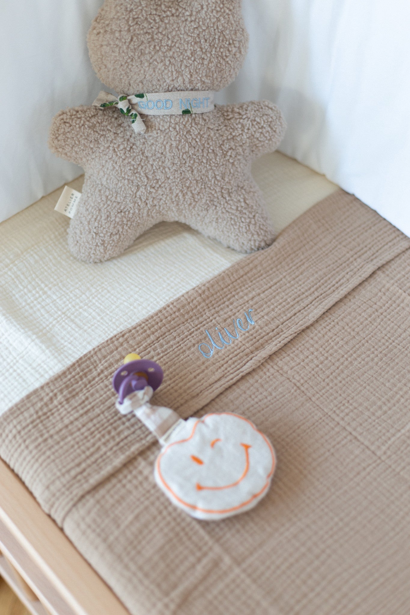 FLAT SHEET CRIB | FINE BROWN