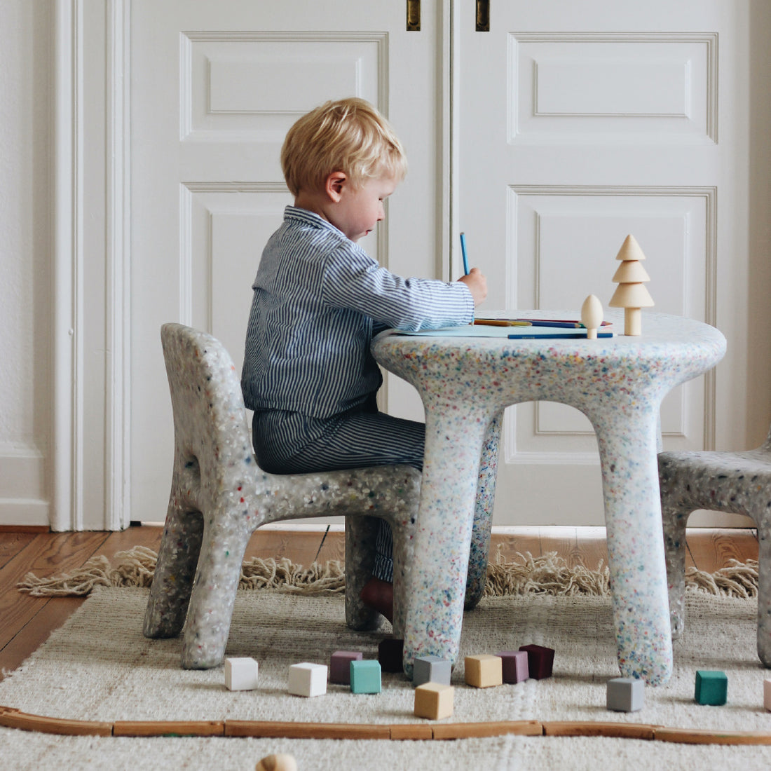 LUISA TABLE  | PARTY