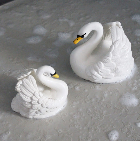 BATH TOY SWAN |  GIANT