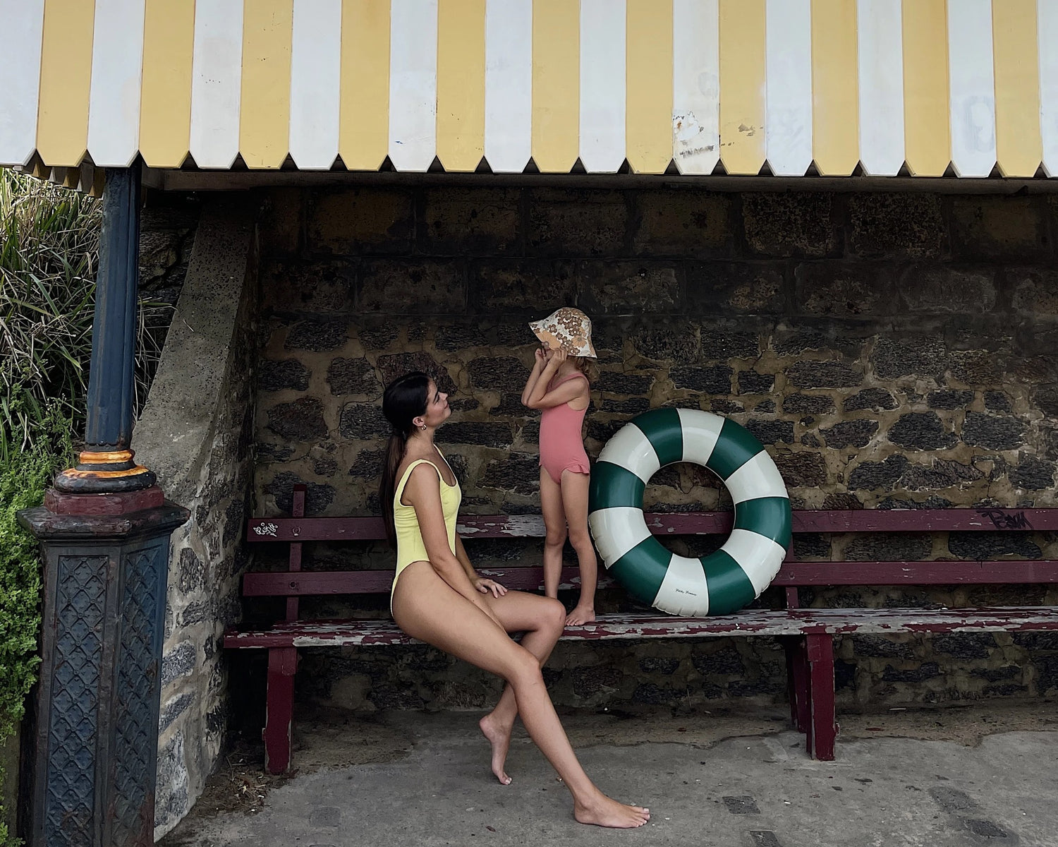 ICONIC FLOATS | OXFORD GREEN