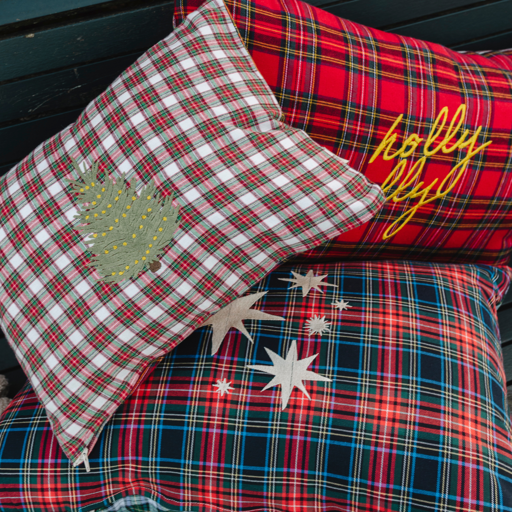 CUSHION | ÉDITION DE NOËL ROUGE